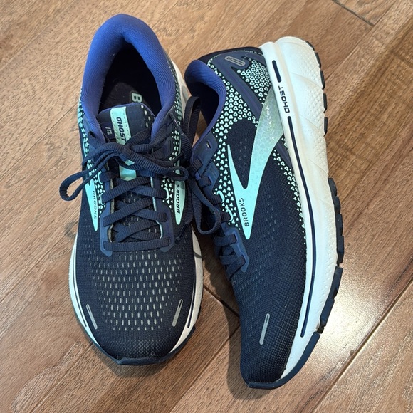 Offer! Brooks Ghost 14 running shoes women’s 8.5 sneakers navy and light blue - Picture 3 of 11